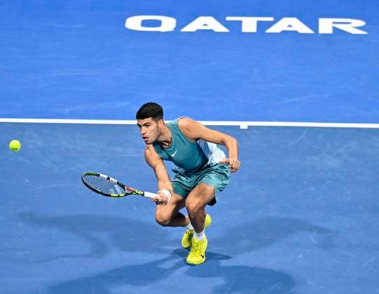 ATP, Tennis Herren QATAR EXXONMOBIL OPEN ROUND OF 32 Carlos Alcaraz of Spain competes in her round of 32 match against Marin Cilic of Croatia during the ATP Qatar ExxonMobil Open 2025 tennis tournament at the Khalifa International Tennis Complex in Doha, Qatar, on February 17, 2025. DOHA Qatar Copyright: xNOUSHADx