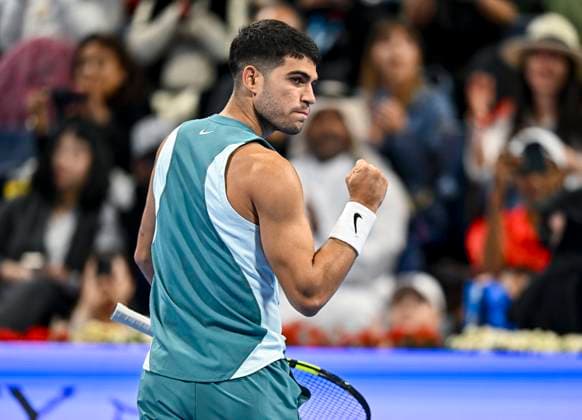 ATP, Tennis Herren QATAR EXXONMOBIL OPEN ROUND OF 32 Carlos Alcaraz of Spain competes in her round of 32 match against Marin Cilic of Croatia during the ATP Qatar ExxonMobil Open 2025 tennis tournament at the Khalifa International Tennis Complex in Doha, Qatar, on February 17, 2025. DOHA Qatar Copyright: xNOUSHADx