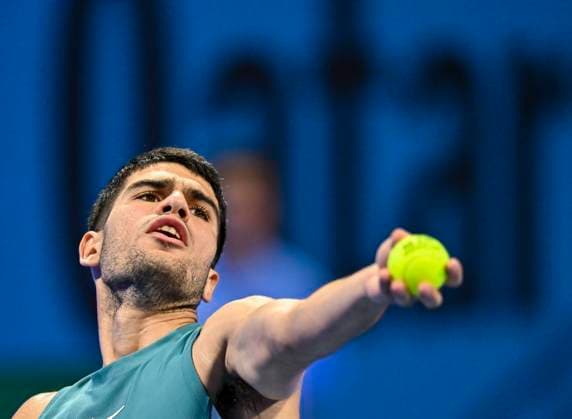 ATP, Tennis Herren QATAR EXXONMOBIL OPEN ROUND OF 32 Carlos Alcaraz of Spain competes in her round of 32 match against Marin Cilic of Croatia during the ATP Qatar ExxonMobil Open 2025 tennis tournament at the Khalifa International Tennis Complex in Doha, Qatar, on February 17, 2025. DOHA Qatar Copyright: xNOUSHADx
