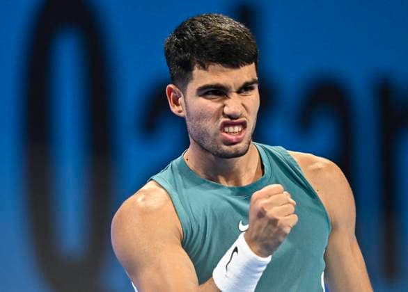 ATP, Tennis Herren QATAR EXXONMOBIL OPEN ROUND OF 32 Carlos Alcaraz of Spain competes in her round of 32 match against Marin Cilic of Croatia during the ATP Qatar ExxonMobil Open 2025 tennis tournament at the Khalifa International Tennis Complex in Doha, Qatar, on February 17, 2025. DOHA Qatar Copyright: xNOUSHADx
