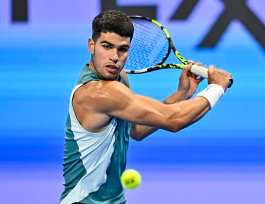 ATP, Tennis Herren QATAR EXXONMOBIL OPEN ROUND OF 32 Carlos Alcaraz of Spain competes in her round of 32 match against Marin Cilic of Croatia during the ATP Qatar ExxonMobil Open 2025 tennis tournament at the Khalifa International Tennis Complex in Doha, Qatar, on February 17, 2025. DOHA Qatar Copyright: xNOUSHADx