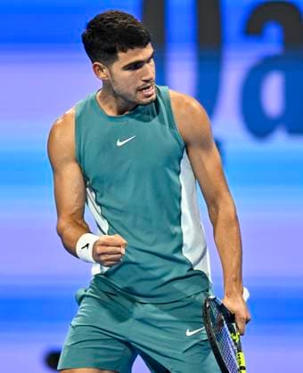 ATP, Tennis Herren QATAR EXXONMOBIL OPEN ROUND OF 32 Carlos Alcaraz of Spain competes in her round of 32 match against Marin Cilic of Croatia during the ATP Qatar ExxonMobil Open 2025 tennis tournament at the Khalifa International Tennis Complex in Doha, Qatar, on February 17, 2025. DOHA Qatar Copyright: xNOUSHADx