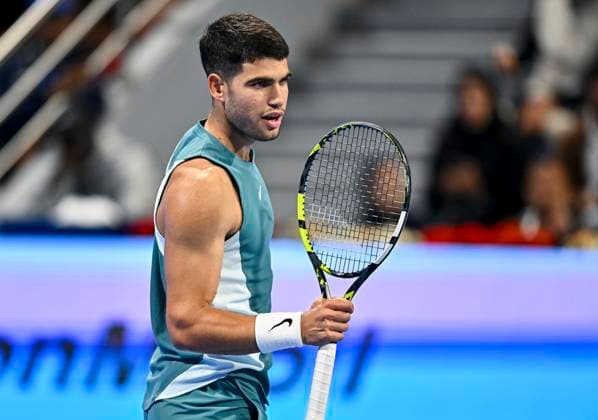 ATP, Tennis Herren QATAR EXXONMOBIL OPEN ROUND OF 32 Carlos Alcaraz of Spain competes in her round of 32 match against Marin Cilic of Croatia during the ATP Qatar ExxonMobil Open 2025 tennis tournament at the Khalifa International Tennis Complex in Doha, Qatar, on February 17, 2025. DOHA Qatar Copyright: xNOUSHADx