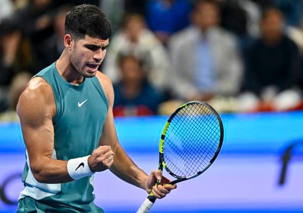 ATP, Tennis Herren QATAR EXXONMOBIL OPEN ROUND OF 32 Carlos Alcaraz of Spain competes in her round of 32 match against Marin Cilic of Croatia during the ATP Qatar ExxonMobil Open 2025 tennis tournament at the Khalifa International Tennis Complex in Doha, Qatar, on February 17, 2025. DOHA Qatar Copyright: xNOUSHADx