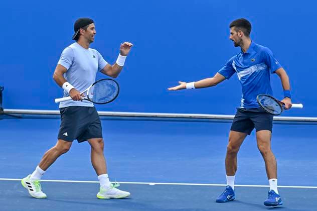 ATP, Tennis Herren QATAR EXXONMOBIL OPEN DOUBLES ROUND OF 16 Novak Djokovic (R) of Serbia and Fernando Verdasco of Spain react during their doubles round of 16 match against Alexander Bublik of Kazakistan and Karen Khachanov of Russia at the ATP Qatar ExxonMobil Open 2025 tennis tournament at the Khalifa International Tennis Complex in Doha, Qatar, on February 17, 2025. DOHA Qatar Copyright: xNOUSHADx