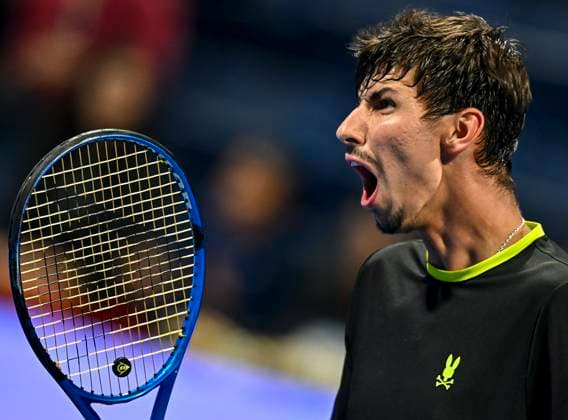 ATP, Tennis Herren QATAR EXXONMOBIL OPEN ROUND OF 32 Alexei Popyrin of Australia competes in her round of 32 match against Jack Draper of Great Britain during the ATP Qatar ExxonMobil Open 2025 tennis tournament at the Khalifa International Tennis Complex in Doha, Qatar, on February 17, 2025. DOHA Qatar Copyright: xNOUSHADx