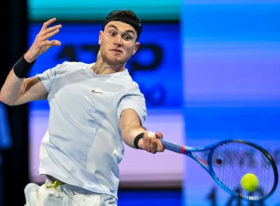 ATP, Tennis Herren QATAR EXXONMOBIL OPEN ROUND OF 32 Jack Draper of Great Britain competes in her round of 32 match against Alexei Popyrin of Australia during the ATP Qatar ExxonMobil Open 2025 tennis tournament at the Khalifa International Tennis Complex in Doha, Qatar, on February 17, 2025. DOHA Qatar Copyright: xNOUSHADx