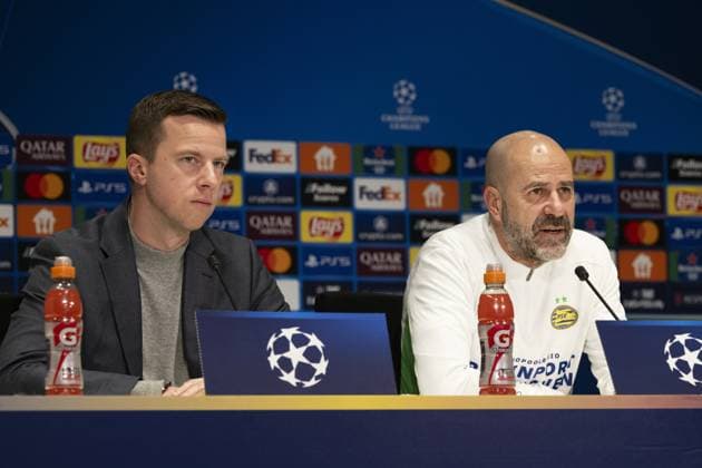 EINDHOVEN - PSV coach Peter Bosz during the press conference, PK, Pressekonferenz at the Philips Stadium ahead of the Champions League match against Juventus. ANP OLAF CRACK xVIxANPxSportx xxANPxIVx 520292731 originalFilename: 520292731.jpg