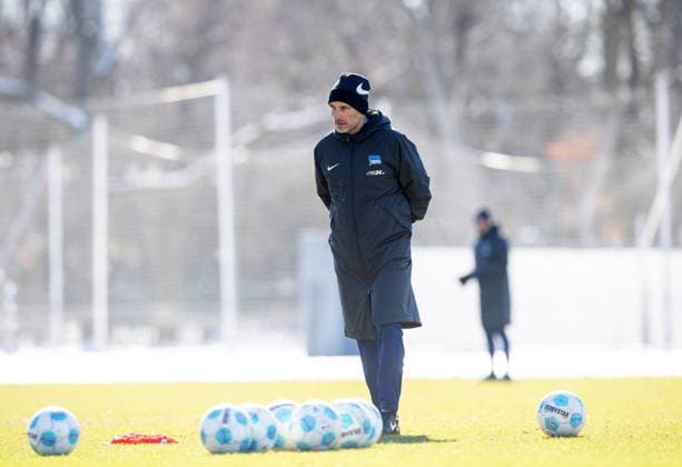 Soccer, Men, Season 2024 25, 2 Bundesliga, Hertha BSC, Training, Coach Stefan Leitl Hertha BSC , 18 02 2025, Copyright: xSebastianxRäppold MatthiasxKochx