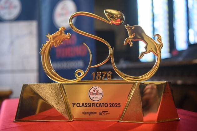 Sport Bilder des Tages Presentazione gara ciclistica Milano Torino, presso il comune di Rho - Milano, Marted& xec; 18 Febbraio 2025 (Foto Claudio Furlan Lapresse) Milano Torino bicycle race presentation, at the town hall in Rho - Milan, Tuesday, Feb. 18, 2025 (Photo Claudio Furlan Lapresse)  Copyright: xClaudioxFurlan LaPressex
