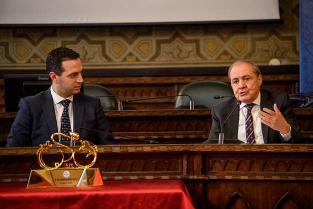 Andrea Orlandi e Mauro Vegni alla Presentazione gara ciclistica Milano Torino, presso il comune di Rho - Milano, Marted& xec; 18 Febbraio 2025 (Foto Claudio Furlan Lapresse) Milano Torino bicycle race presentation, at the town hall in Rho - Milan, Tuesday, Feb. 18, 2025 (Photo Claudio Furlan Lapresse)  Copyright: xClaudioxFurlan LaPressex