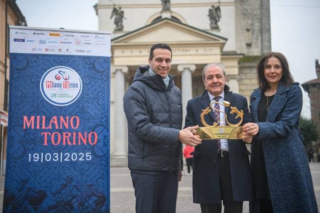 Andrea Orlandi, Mauro Vegni e Alessandra Borghetti alla Presentazione gara ciclistica Milano Torino, presso il comune di Rho - Milano, Marted& xec; 18 Febbraio 2025 (Foto Claudio Furlan Lapresse) Milano Torino bicycle race presentation, at the town hall in Rho - Milan, Tuesday, Feb. 18, 2025 (Photo Claudio Furlan Lapresse)  Copyright: xClaudioxFurlan LaPressex