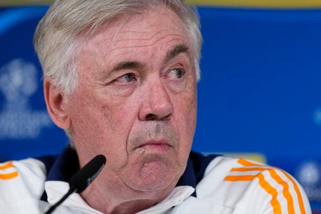 February 18, 2025, Valdebebas, Madrid, SPAIN: Carlo Ancelotti, head coach of Real Madrid, attends his press conference, PK, Pressekonferenz during the training day of Real Madrid ahead the UEFA Champions League 2024 25 League Knockout Play-off second leg match against Manchester City at Ciudad Deportiva Real Madrid on February 18, 2024, in Valdebebas, Madrid, Spain. Valdebebas SPAIN - ZUMAa181 20250218_zaa_a181_042 Copyright: xOscarxJ.xBarrosox