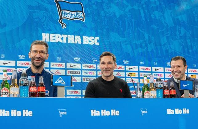 Soccer, Men, Season 2024 25, 2 Bundesliga, Hertha BSC, Press conference for the presentation of the new coach Stefan Leitl, in the picture from left Co coach Andre Mijatovic Hertha BSC , coach Stefan Leitl Hertha BSC , sports director Benjamin Weber Hertha BSC , 18 02 2025, Copyright: xSebastianxRäppold MatthiasxKochx