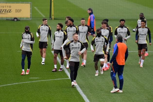 CALCIO - UEFA Champions League - Juventus Training Teun Koopmeiners of Juventus FC during the 2024 2025 Champions League training at JTC Continassa on February 18, 2025 in Turin, Italy - ph Giuliano Marchisciano Turin Italy  Copyright: xIPAxSport ABACAx