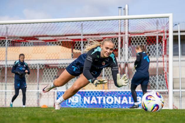 Sport Themen der Woche KW08 Sport Bilder des Tages 250218 Goalkeeper Selma Panengstuen of the Norwegian women s national football team during a training session on February 18, 2025 in Toulouse. Photo: Vegard Grott BILDBYRAN kod VG VG0714 bbeng fotboll football soccer fotball norge norway women dam nations league träning practice training trening *** 250218 Goalkeeper Selma Panengstuen of the Norwegian women s national football team during a training session on February 18, 2025 in Toulouse Photo Vegard Grott BILDBYRAN kod VG VG0714 bbeng fotboll football soccer fotball norge norway women dam nations league träning practice training trening  Copyright: VEGARDxGRoTT BB250218VG006