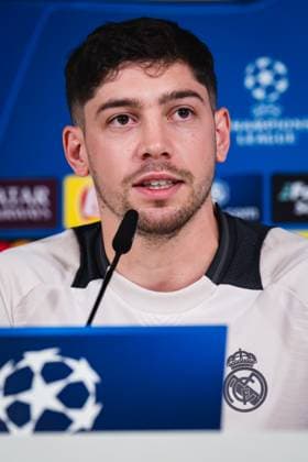 UEFA Champions League 2024 25 League Knockout Play-off Second Leg: Real Madrid Training Session and press conference, PK, Pressekonferenz Federico Valverde of Real Madrid CF seen speaking during the UEFA Champions League 2024 25 League Knockout Play-off Second Leg Training And Press Conference at Ciudad Real Madrid on February 18, 2025 in Madrid, Spain. Valdebebas Ciudad Real Madrid Madrid Spain Copyright: xAlbertoxGardinx AGardin_20250218_Real_Madrid_Training_Press_0326