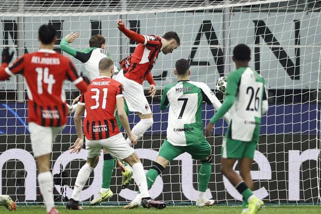 MILAN - Santiago Gimo nez of AC Milan scores the 1-0 during the UEFA Champions League playoff match between AC Milan and Feyenoord at the San Siro Stadium on Feb. 18, 2025 in Milan, Italy. ANP MAURICE VAN STEEN UEFA Champions League 2024 25 League Knockout Play-off Second Leg 2024 25 xVIxANPxSportx xxANPxIVx 520313968 originalFilename: 520313968.jpg