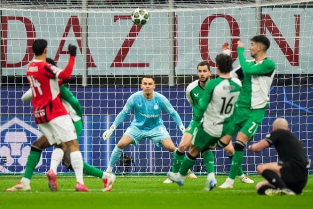 UEFA Champions League: AC Milan v Feyenoord Milan - Feyenoord keeper Timon Wellenreuther during the 2nd leg of the knockout phase play-offs of new format of the Champions League 2024 2025. The match is set between AC Milan and Feyenoord at Giuseppe Meazza San Siro on 18 February 2025 in Milan, Italy. Copyright: xYannickxVerhoevenx
