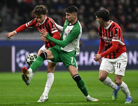 Db Milano 18 02 2025 - Champions League Milan-Feyenoord foto Daniele Buffa Image nella foto: Joao Felix-Jakub Moder 