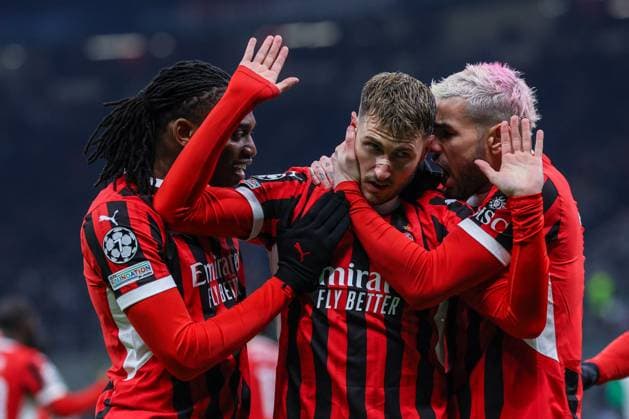 CALCIO - UEFA Champions League - AC Milan vs Feyernood Santiago Gimenez of AC Milan celebrates after scoring a goal during UEFA Champions League 2024 25 Knockout phase play-offs 2nd leg football match between AC Milan and Feyenoord Rotterdam at San Siro Stadium Milan Italy  Copyright: xIPAxSport ABACAx