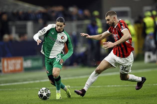 MILAN - (l-r) Anis Hadj Moussa of Feyenoord, Strahinja PavloviÄÂ‡ of AC Milan during the UEFA Champions League playoff match between AC Milan and Feyenoord at the San Siro Stadium on Feb. 18, 2025 in Milan, Italy. ANP MAURICE VAN STEEN UEFA Champions League 2024 25 League Knockout Play-off Second Leg 2024 25 xVIxANPxSportx xxANPxIVx 520315174 originalFilename: 520315174.jpg