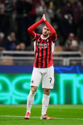 AC Milan v Feyenoord - UEFA Champions League Santiago Gimenez of AC Milan reacts a fter scoring a goal during the UEFA Champions League 2024 25 knockout phase play-off second leg football match between AC Milan and Feyenoord. Milan Italy Copyright: xNicolòxCampox