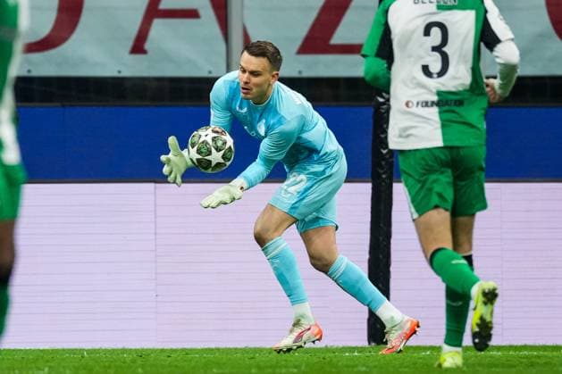 UEFA Champions League: AC Milan v Feyenoord Milan - Feyenoord keeper Timon Wellenreuther during the 2nd leg of the knockout phase play-offs of new format of the Champions League 2024 2025. The match is set between AC Milan and Feyenoord at Giuseppe Meazza San Siro on 18 February 2025 in Milan, Italy. Copyright: xTomxBodex