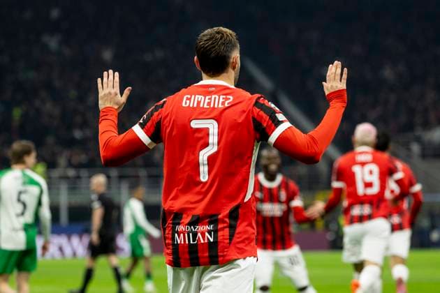 AC Milan v Feyenoord - UEFA Champions League 2024 25 League Knockout Play-off Second Leg Santiago Gimenez celebrates the goal during the UEFA Champions League 2024 25 match between AC Milan and Feyenoord in Milano, Italy, on February 18, 2025, at Giuseppe Meazza stadium Milano Milano Italy  Copyright: xMairoxCinquettix originalFilename:cinquetti-acmilanv250218_npwhV.jpg