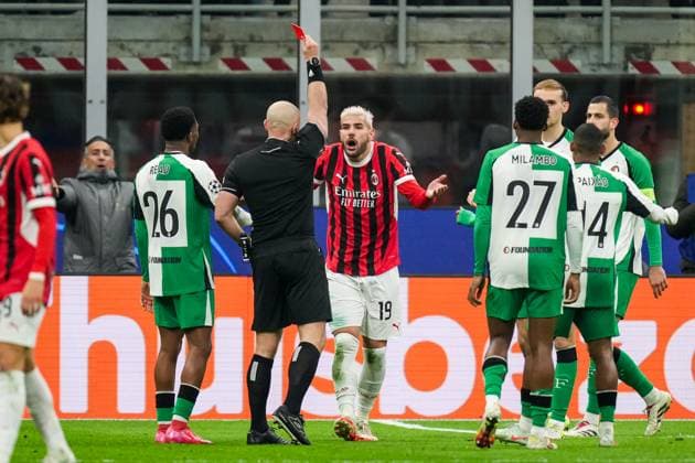 UEFA Champions League: AC Milan v Feyenoord Milan - Referee Szymon Marciniak, Theo Hernandez of AC Milan during the 2nd leg of the knockout phase play-offs of new format of the Champions League 2024 2025. The match is set between AC Milan and Feyenoord at Giuseppe Meazza San Siro on 18 February 2025 in Milan, Italy. Copyright: xYannickxVerhoevenx