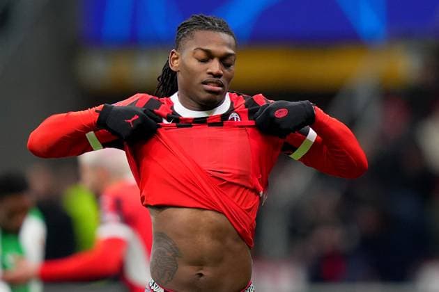 AC MilanÕs Rafael Leao during the Uefa Champions League soccer match between Ac Milan and Feyenoord at the San Siro Stadium in Milan, north Italy - Tuesday , February 18 , 2025. - Soccer .  Copyright: xSpada LaPressex