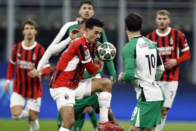 MILAN - (l-r) Tijjani Reijnders of AC Milan, Igor Paixao of Feyenoord during the UEFA Champions League playoff match between AC Milan and Feyenoord at the San Siro Stadium on Feb. 18, 2025 in Milan, Italy. ANP MAURICE VAN STEEN UEFA Champions League 2024 25 League Knockout Play-off Second Leg 2024 25 xVIxANPxSportx xxANPxIVx 520319022 originalFilename: 520319022.jpg