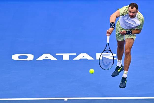 ATP, Tennis Herren QATAR EXXONMOBIL OPEN ROUND OF 32 Roman Safiullin competes in her round of 32 match against Alex De Minaur of Australia during the ATP Qatar ExxonMobil Open 2025 tennis tournament at the Khalifa International Tennis Complex in Doha, Qatar, on February 18, 2025. DOHA Qatar Copyright: xNoushadxThekkayilx