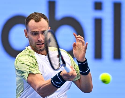 ATP, Tennis Herren QATAR EXXONMOBIL OPEN ROUND OF 32 Roman Safiullin competes in her round of 32 match against Alex De Minaur of Australia during the ATP Qatar ExxonMobil Open 2025 tennis tournament at the Khalifa International Tennis Complex in Doha, Qatar, on February 18, 2025. DOHA Qatar Copyright: xNoushadxThekkayilx