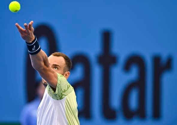 ATP, Tennis Herren QATAR EXXONMOBIL OPEN ROUND OF 32 Roman Safiullin competes in her round of 32 match against Alex De Minaur of Australia during the ATP Qatar ExxonMobil Open 2025 tennis tournament at the Khalifa International Tennis Complex in Doha, Qatar, on February 18, 2025. DOHA Qatar Copyright: xNoushadxThekkayilx
