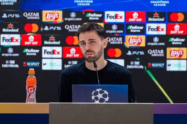 UEFA Champions League 2024 25 League Knockout Play-off Second Leg: Manchester City press conference, PK, Pressekonferenz Bernardo Silva of Manchester City FC seen speaking during the UEFA Champions League 2024 25 League Knockout Play-off Second Leg Press Conference at Estadio Santiago Bernabeu on February 18, 2025 in Madrid, Spain. Madrid Estadio Santiago Bernabeu Madrid Spain Copyright: xAlbertoxGardinx AGardin_20250218_Man_City_Press_0139