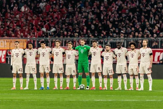 UEFA Champions League FC Bayern München Celtic FC 18 02 2025 Minutes silence for the victims of the attack in Munich UEFA Champions League FC Bayern München Celtic FC, Munich, Allianz Arena on 17 02 2025 Copyright: xBEAUTIFULxSPORTS Wunderlx
