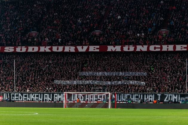 UEFA Champions League FC Bayern München Celtic FC 18 02 2025 Minutes silence for the victims of the attack in Munich Banner in the South Curve Dismayed, in deep mourning and against social division In memory of Amel and Hafsa Munich holds zam UEFA Champions League FC Bayern München Celtic FC, Munich, Allianz Arena on 17 02 2025 Copyright: xBEAUTIFULxSPORTS Wunderlx
