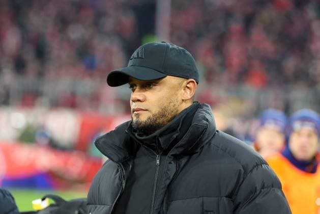 Head Coach Vincent Kompany FC Bayern Muenchen , FC Bayern Muenchen vs Celtic Glasgow, Football, Champions League, Play offs, Second leg, 18 02 2025 Muenchen Bayern Germany Copyright: xkolbert-press ChristianxKolbertx