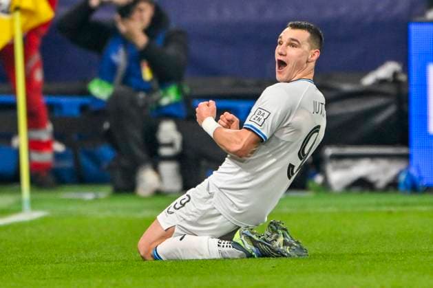 Atalanta v Club Brugge - UEFA Champions League BERGAMO, ITALY - FEBRUARY 18 : Jutgla Ferran forward of Club Brugge celebrates after scoring during the UEFA Champions League 2024 25 knockout phase play-off match second leg between Atalanta and Club Brugge on February 18, 2025 in Bergamo, Italy, 18 02 2025 Bergamo Italy  Copyright: xJanxDexMeuleneirx