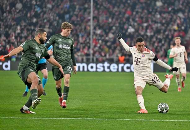 18 02 2025, Football UEFA Championsleague 2024 2025 Play off second leg, FC Bayern Munich Celtic Glasgow, in the Allianz Arena Munich Jamal Musiala FC Bayern Munich withdraws DFL and DFB regulations prohibit any use of photographs as image sequences and or quasi video