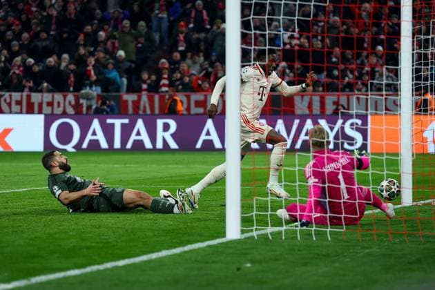 Soccer Champions League Play off FC Bayern Munich Celtic Glasgow on 18 02 2025 at the Allianz Arena in Munich Goal to 1 1 by Alphonso Davies Munich xMSx