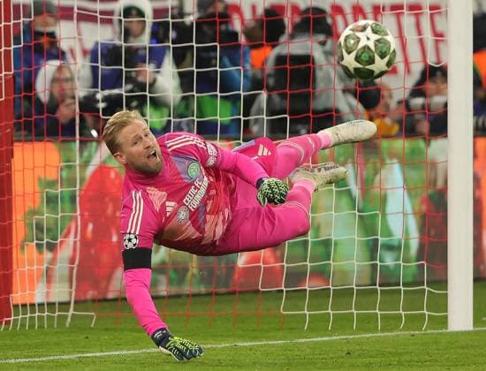 18 02 2025, Champions League, FC Bayern Muenchen vs Celtic Glasgow, Allianz Arena Muenchen,Soccer, Sports, in the picture Kasper Schmeichel Celtic Glasgow
