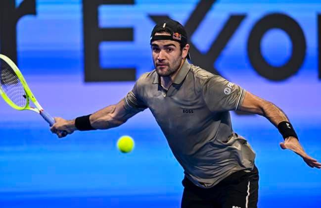 ATP, Tennis Herren QATAR EXXONMOBIL OPEN ROUND OF 32 Matteo Berrettini of Italy competes in her round of 32 match against Novak Djokovic of Serbia during the ATP Qatar ExxonMobil Open 2025 tennis tournament at the Khalifa International Tennis Complex in Doha, Qatar, on February 18, 2025. DOHA Qatar Copyright: xNOUSHADx