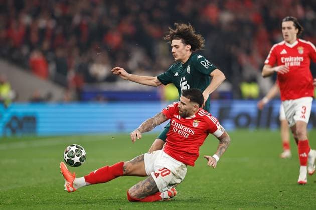 Nicolas Otamendi (Benfica), Maghnes Akliouche (Monaco), FEBRUARY 18, 2025 - Football Soccer : UEFA Champions League knockout phase play-offs 2nd leg match between SL Benfica 3-3 AS Monaco at the Estadio do SL Benfica in Lisbon, Portugal. Noxthirdxpartyxsales  (282203484)