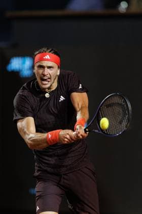 (250219) -- RIO DE JANEIRO, Feb. 19, 2025 -- Alexander Zverev of Germany hits a return during the men s singles round of 32 match against Bu Yunchaokete of China at the 2025 ATP, Tennis Herren 500 Rio Open at Jockey Club Brasileiro in Rio de Janeiro, Brazil, on Feb. 18, 2025. (Photo by Xinhua) (SP)BRAZIL-RIO DE JANEIRO-TENNIS-RIO OPEN-MEN S SINGLES ClaudiaxMartini 