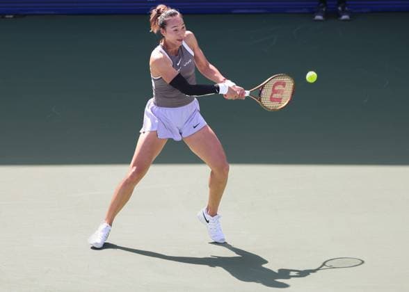 Qinwen Zheng CHN , Dubai Duty Free Tennis Championships, Dubai, U A E Copyright: xJuergenxHasenkopfx