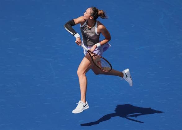 Qinwen Zheng CHN , Dubai Duty Free Tennis Championships, Dubai, U A E Copyright: xJuergenxHasenkopfx