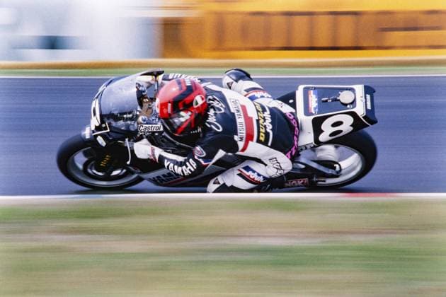 Archivbilder der Woche SPORT KW08 Der deutsche Jochen Schmid auf der Rennstrecke auf Yamaha 250 ccm, German Mitsui-Yamaha Team, Motorrad WM, GP von Deutschland auf dem Hockenheimring am 14. Juni 1992 The German Jochen Schmid on the race track on Yamaha 250 cc, German Mitsui-Yamaha Team, Motorcycle World Championship, WM, Weltmeisterschaft GP of Germany at the Hockenheimring on 14 June 1992 Copyright: imageBROKER malafo hn iblmsl12528172.jpg Bitte beachten Sie die gesetzlichen Bestimmungen des deutschen Urheberrechtes hinsichtlich der Namensnennung des Fotografen im direkten Umfeld der Veröffentlichung Der deutsche Jochen Schmid auf der Rennstrecke auf Yamaha 250 ccm, German Mitsui-Yamaha Team, Motorrad WM, GP von Deutsc imago images 0801250019