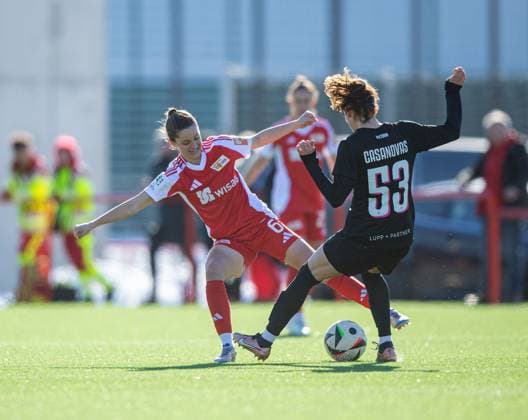 Soccer, Women, Season 2024 2025, Test match, 1 FC Union Berlin FC Viktoria 1889 Berlin, f l Celine Frank 1 FC Union , Laura Casanovas Viktoria Berlin , 19 02 2025, Copyright: xSebastianxRäppold MatthiasxKochx